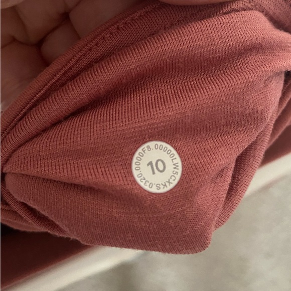 Lululemon Unlimit High Rise with keyhole - Picture 5 of 5